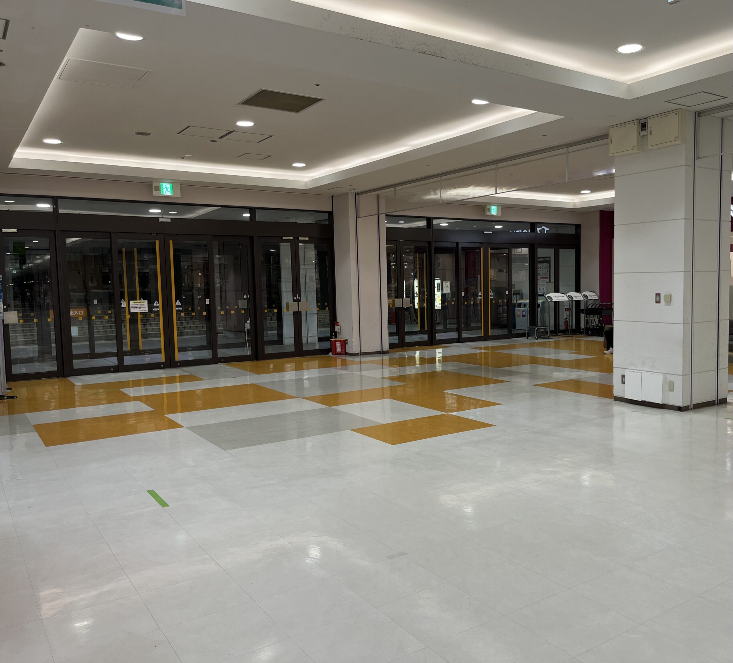 1階西出入口催事場（ダイソー横）